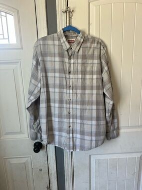 Wrangler Premium Quality Tan Plaid Long Sleeve Button Down Shirt Large